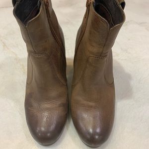 Steve Madden Cognac leather boots